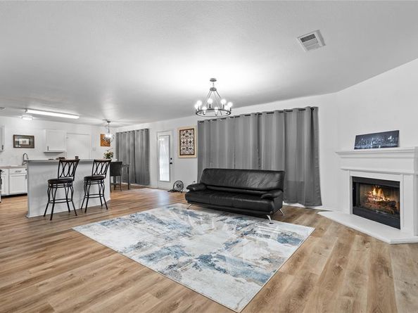 1024  Ridgetop Drive , Justin Texas 76247