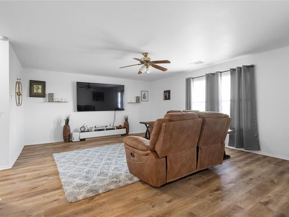 1024  Ridgetop Drive , Justin Texas 76247