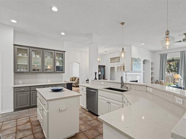 2618  Edgefield Trail , Mansfield Texas 76063