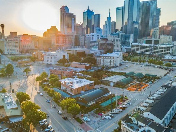 723 S Cesar Chavez Boulevard , Dallas Texas 75201