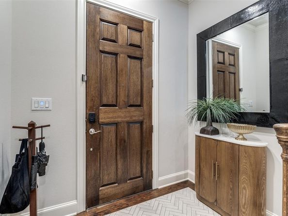 723 S Cesar Chavez Boulevard , Dallas Texas 75201