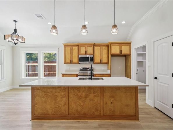 633  Kimbrough  , White Settlement Texas 76108