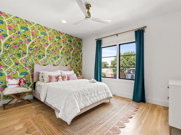 4530  Newmore Avenue , Dallas Texas 75209