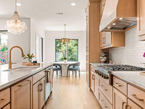 4530  Newmore Avenue , Dallas Texas 75209