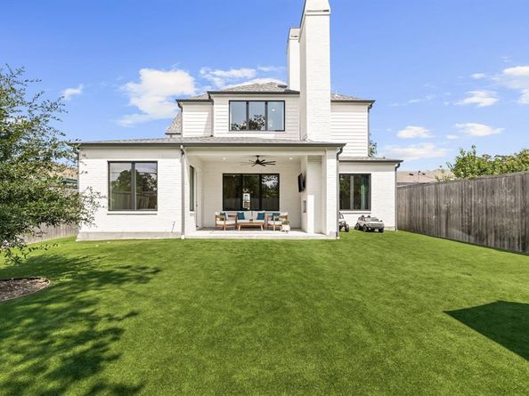 4530  Newmore Avenue , Dallas Texas 75209