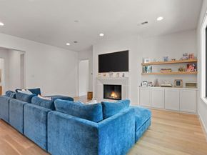 4530  Newmore Avenue , Dallas Texas 75209