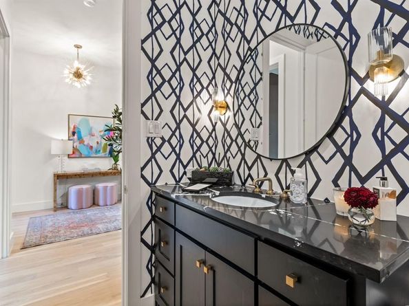 4530  Newmore Avenue , Dallas Texas 75209