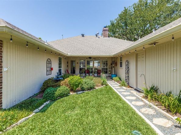 1211  Sycamore Drive , Carrollton Texas 75007