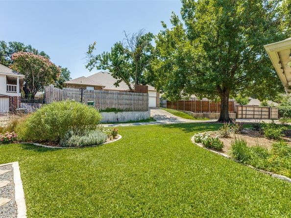 1211  Sycamore Drive , Carrollton Texas 75007