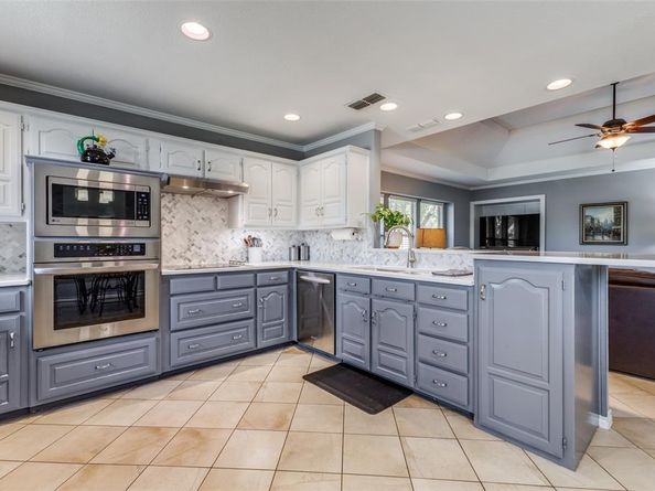 1211  Sycamore Drive , Carrollton Texas 75007