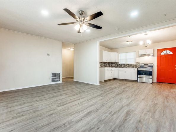 5869  Bluffman Drive , Dallas Texas 75241