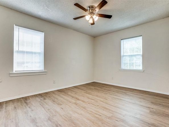 5869  Bluffman Drive , Dallas Texas 75241