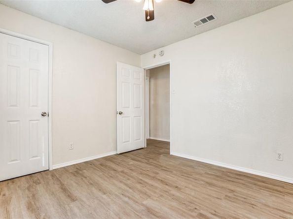 5869  Bluffman Drive , Dallas Texas 75241