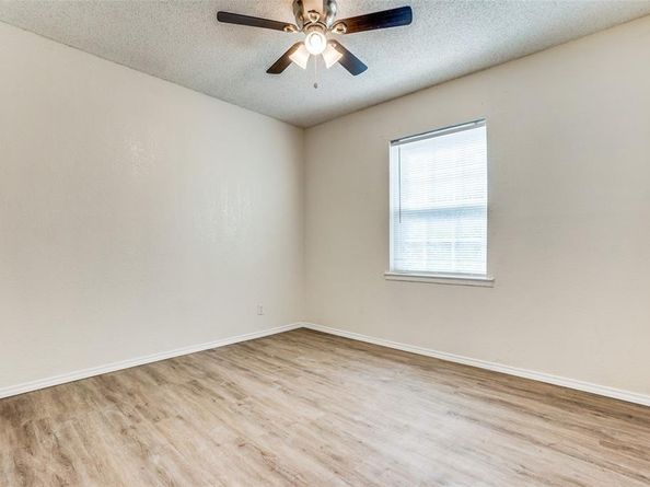 5869  Bluffman Drive , Dallas Texas 75241