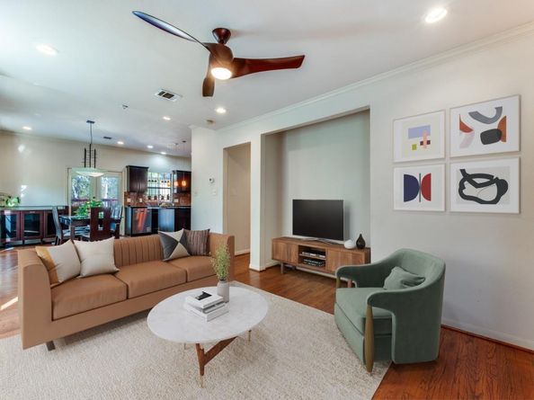 6723  Santa Fe Avenue , Dallas Texas 75223