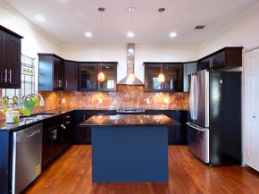 6723  Santa Fe Avenue , Dallas Texas 75223