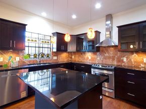 6723  Santa Fe Avenue , Dallas Texas 75223
