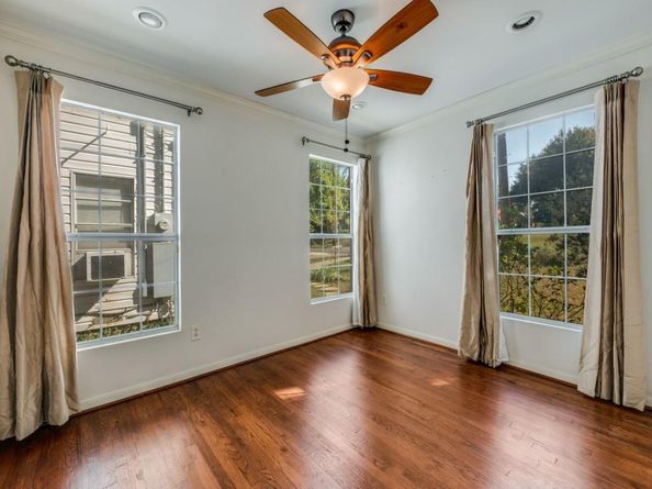 6723  Santa Fe Avenue , Dallas Texas 75223