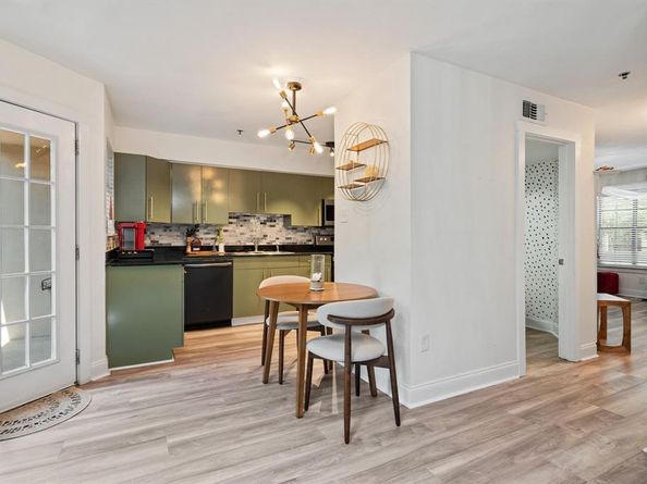 3901  Travis Street  121, Dallas Texas 75204