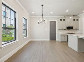 305  Sunset Lane  104, Fort Worth Texas 76114