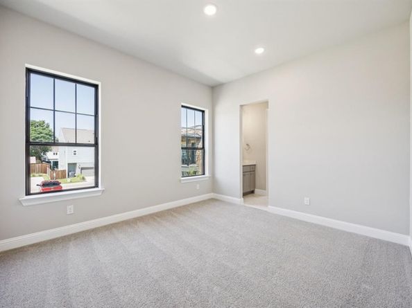 305  Sunset Lane  104, Fort Worth Texas 76114