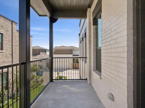 305  Sunset Lane  104, Fort Worth Texas 76114