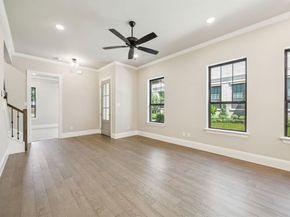 305  Sunset Lane  104, Fort Worth Texas 76114