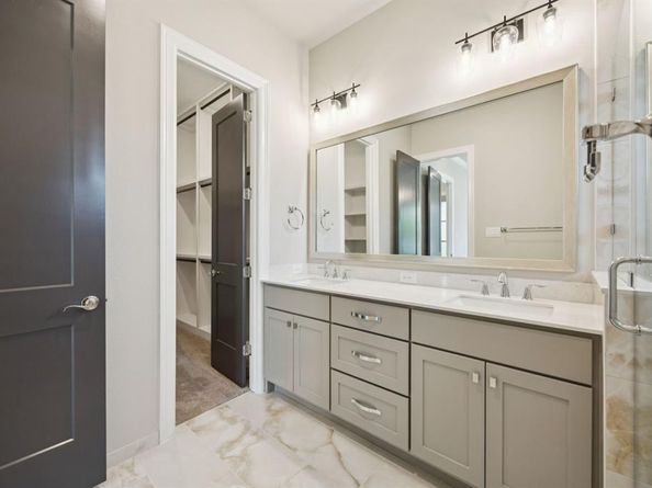 305  Sunset Lane  104, Fort Worth Texas 76114