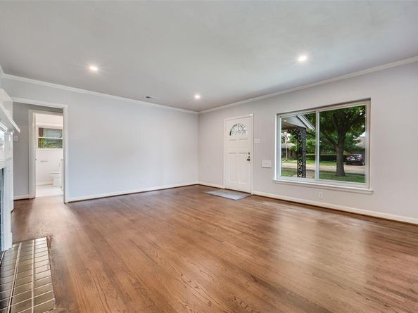 1342  Michigan Avenue , Dallas Texas 75216