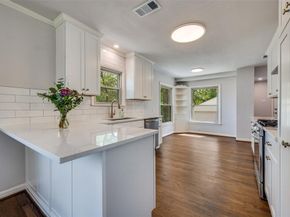 1342  Michigan Avenue , Dallas Texas 75216