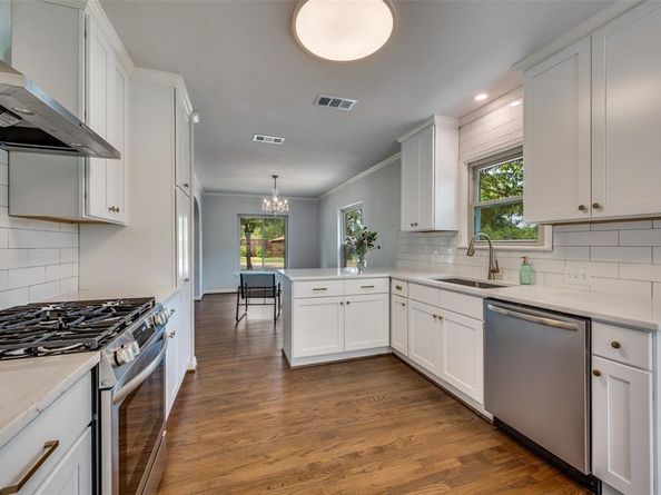 1342  Michigan Avenue , Dallas Texas 75216