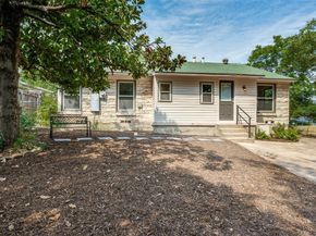 1342  Michigan Avenue , Dallas Texas 75216