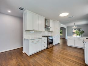 1342  Michigan Avenue , Dallas Texas 75216