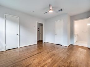 1342  Michigan Avenue , Dallas Texas 75216