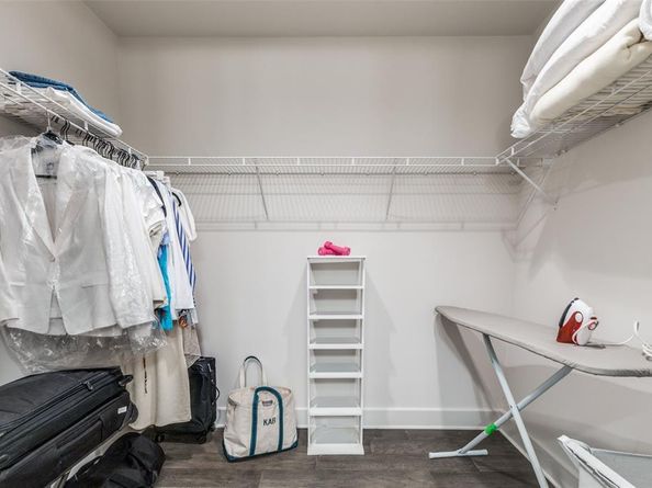 1505  Elm Street  204, Dallas Texas 75201