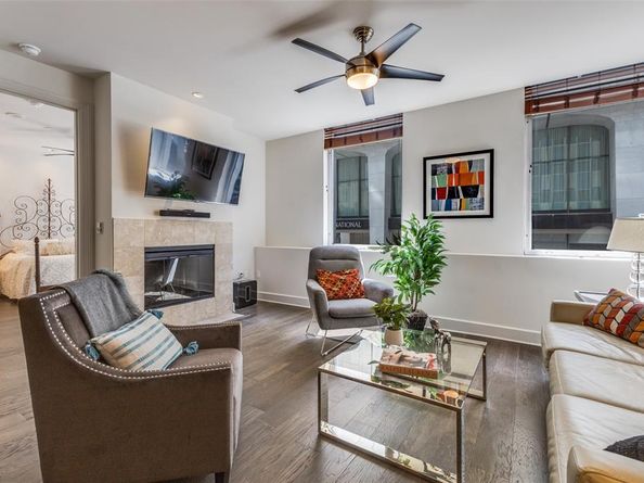 1505  Elm Street  204, Dallas Texas 75201