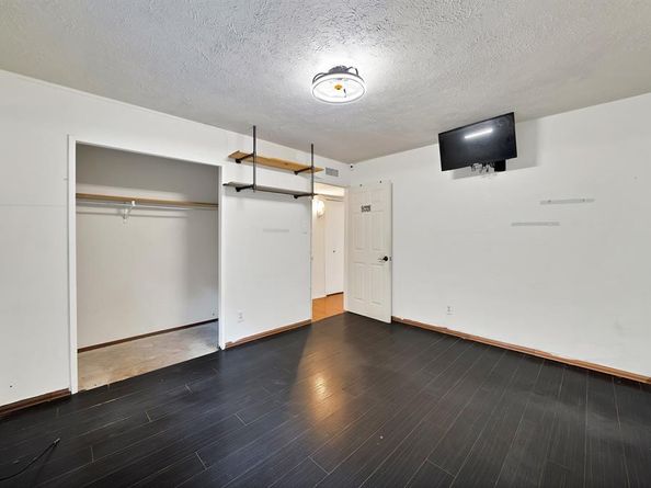 7334  Cloverglen  , Dallas Texas 75249