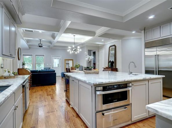 613  Ball Street , Grapevine Texas 76051