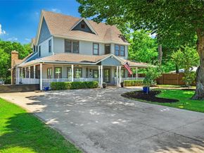 613  Ball Street , Grapevine Texas 76051