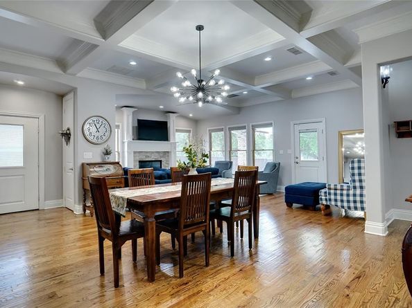 613  Ball Street , Grapevine Texas 76051