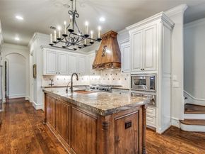 6453  Tulip Lane , Dallas Texas 75230