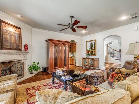 6453  Tulip Lane , Dallas Texas 75230