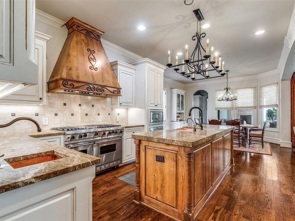 6453  Tulip Lane , Dallas Texas 75230