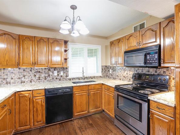 4613  Redwood Drive , Garland Texas 75043