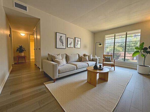 10584  High Hollows   U274, Dallas Texas 75230