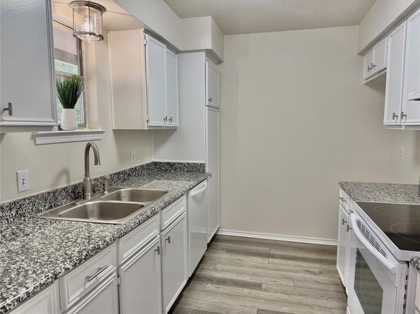 10584  High Hollows   U274, Dallas Texas 75230