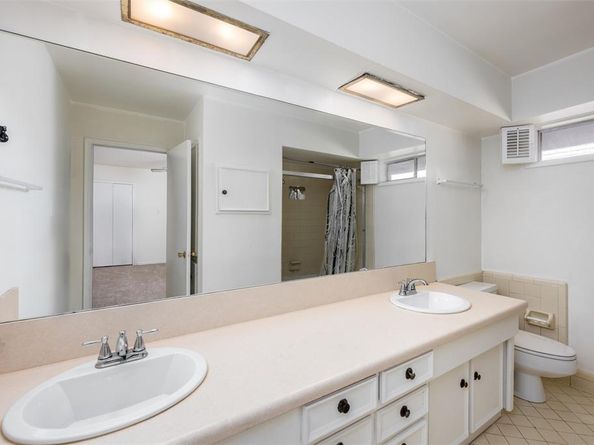 13328  Southview Lane  , Dallas Texas 75240