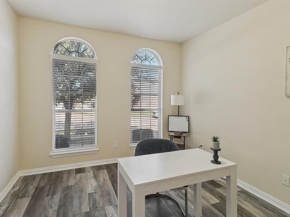 6207  Weaver Drive , Arlington Texas 76001