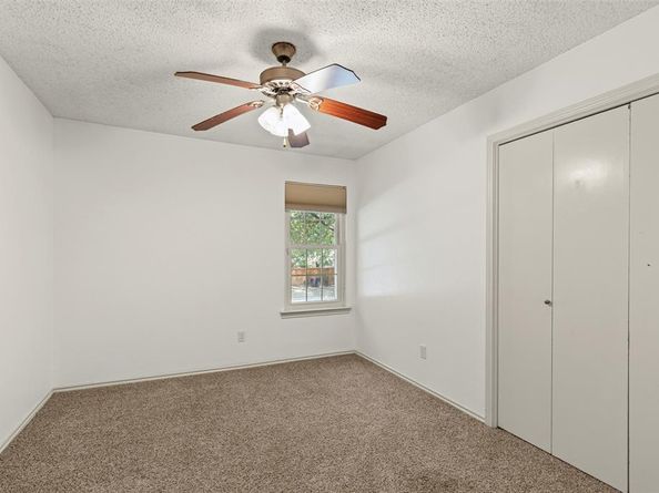 1013  Mockingbird Drive , Grapevine Texas 76051