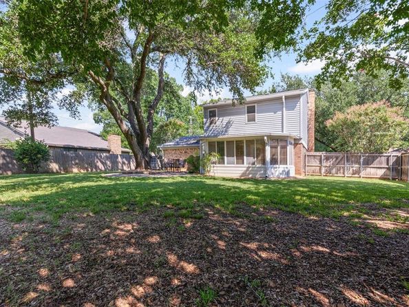 1013  Mockingbird Drive , Grapevine Texas 76051